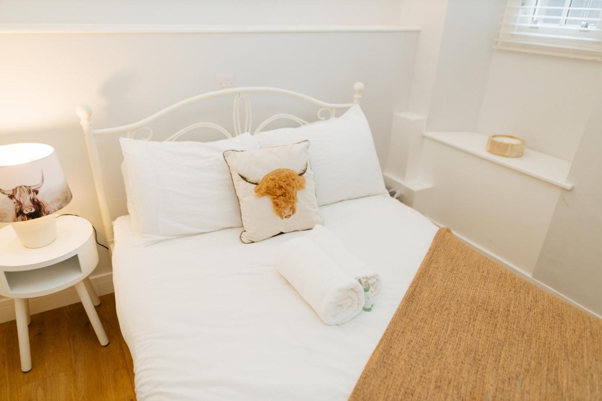 Luxury Modern 3 Bedroom Apartment In City Centre Εδιμβούργο Εξωτερικό φωτογραφία
